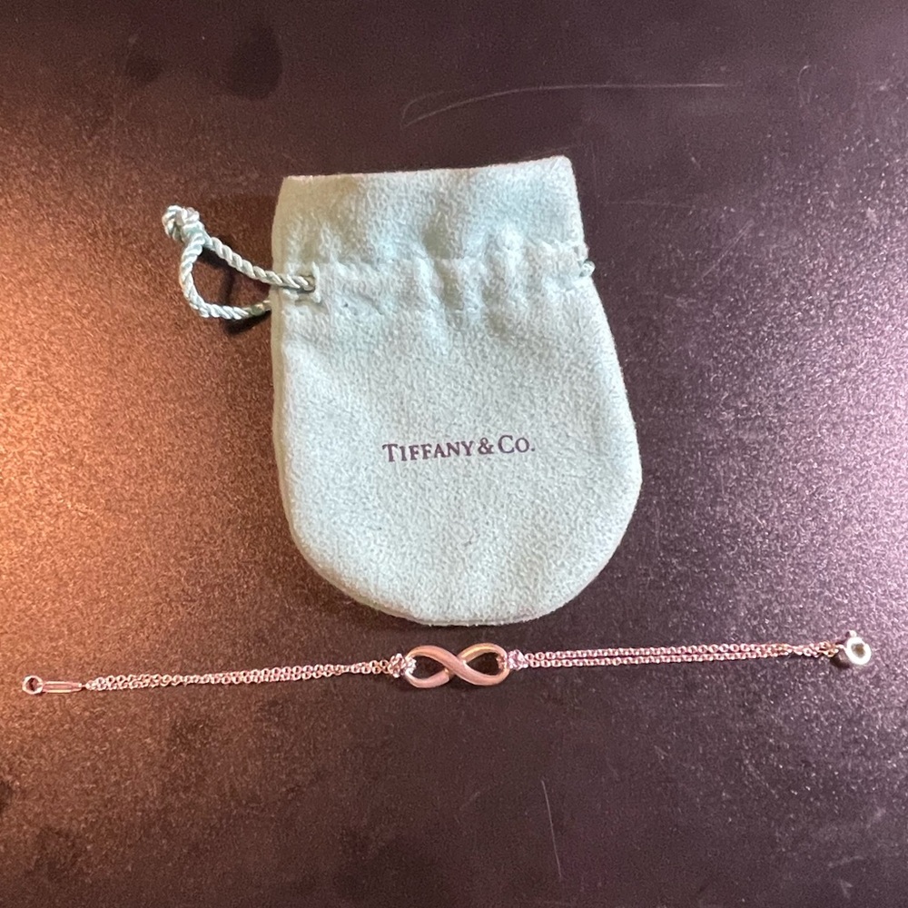 Tiffany and Co Infinity Bracelet - Sterling silver